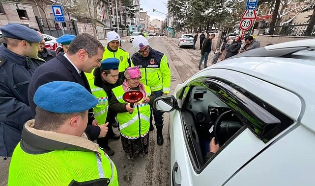 Bozkır'da Down sendromlu çocuklara trafik eğitimi verildi