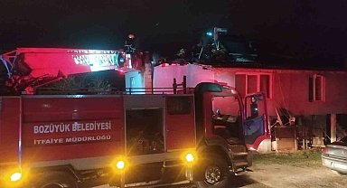 Bozüyük'te çatı yangını