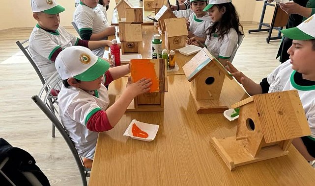 Bozyazı'da öğrenciler kuş yuvası hazırladı