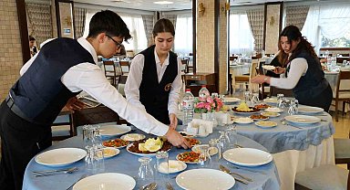 Bu otel, turizm sektörünün ara eleman sorununu çözüyor