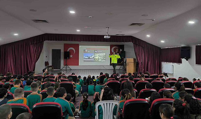Buharkent'te 420 öğrenciye trafik güvenliği eğitimi verildi
