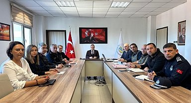 Burhaniye' de sokak hayvanları değerlendirme Toplantısı yapıldı