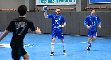 Bursa Nilüfer Belediyespor, Spor Toto'yu rahat geçti