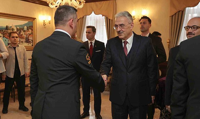 Bursa protokolü bayramlaştı