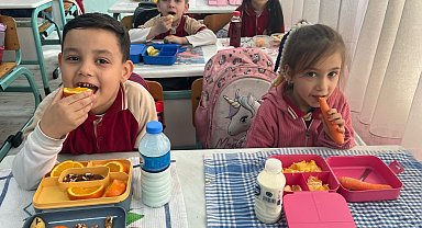 Bursa'da 560 bin öğrenci sağlıklı beslenme ve hareketli hayat için el ele veriyor