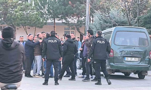 Bursa'da bıçaklı kavga: 3 yaralı