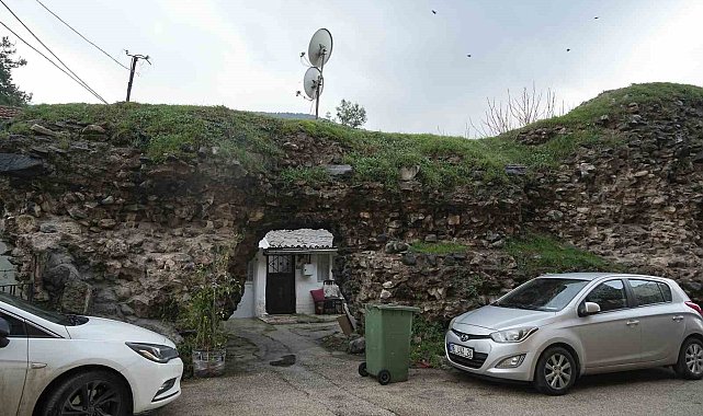 Bursa'da tarihe çanak anten diktiler