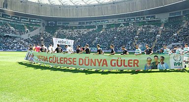 Bursaspor yetim çocuklarla el ele