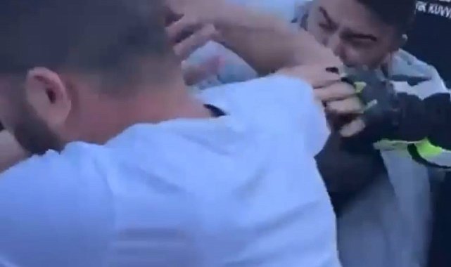 Bursasporlu taraftarlar mağlubiyet sonrası olay çıkardı