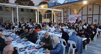Büyükçekmece ailesi Kadir Gecesi'nde iftar sofrasında buluştu