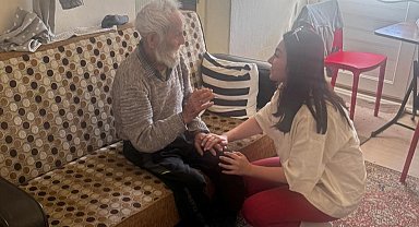 Büyüklerimize vefa: İKAGED, mahalle mahalle yaşlıları ziyaret etti