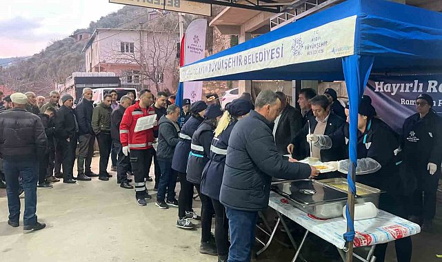Büyükşehir Belediyesi Köşk'te ilk iftarı Gökgiriş Mahallesi'nde düzenledi