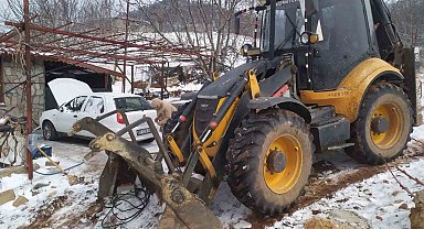 Büyükşehir Belediyesi'nden Alanya'da kar temizleme çalışması