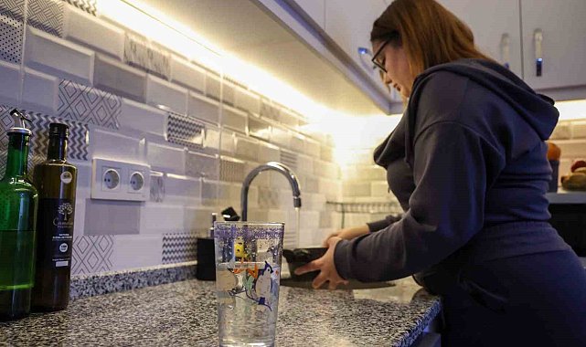 Büyükşehir'den öğrencilere "Can Suyu", 5 ton ücretsiz su yardımı 10 tona çıktı