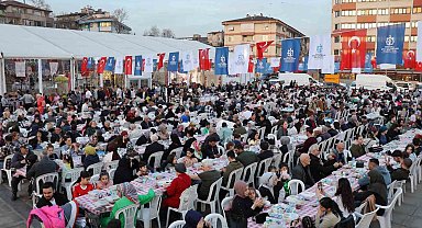 Büyükşehir'in iftar sofrası her gün 3 bin kişiyi ağırlıyor