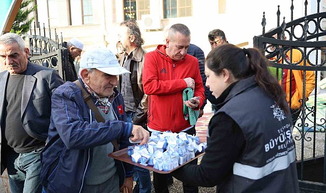 Büyükşehirden 'lokumlu' bayramlaşma