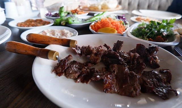 Cağ kebap Ramazan Ayı'nda da lezzet durağı oldu