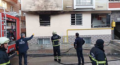 Çakmakla oynayan çocuk evi yaktı