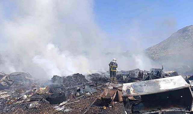 Çalıları yakarken, hurda tesisini yaktı