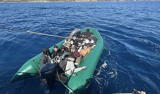 Çanakkale açıklarında 24 kaçak göçmen yakalandı