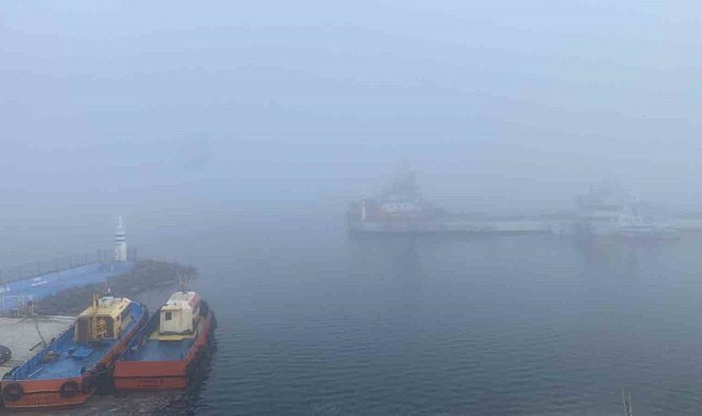 Çanakkale Boğazı sis nedeniyle transit gemi geçişlerine kapatıldı