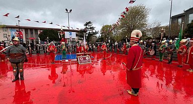 Çanakkale Deniz Zaferi'nin 110. yıl dönümü kutlamalarında mehteran gösterisi