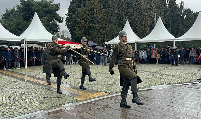Çanakkale şehitleri Edirnekapı Şehitliği'nde törenle anıldı