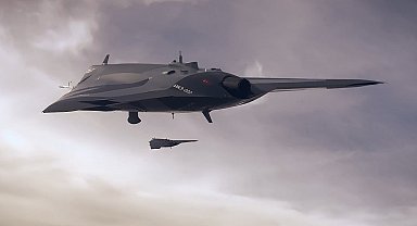 Çanakkale Zaferi'nin 110'uncu yıldönümünde 2 ANKA III gökyüzüne havalandı