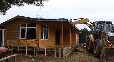 Çanakkale'de 12 kaçak yapının yıkımı gerçekleştirildi