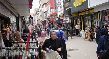 Çarşı-pazarda hareketlilik erken başladı