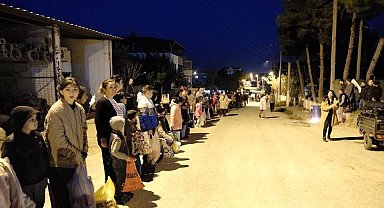Çavuşlar Mahallesi'nin Arife günü şeker toplama geleneği yaşatılıyor