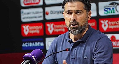 Çaykur Rizespor, İlhan Palut'un görevinin başında olduğunu açıkladı