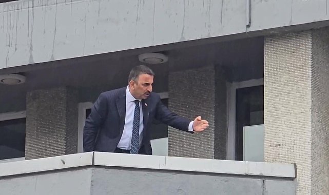 CHP'lilerin paralel kutlamasına Validen tepki
