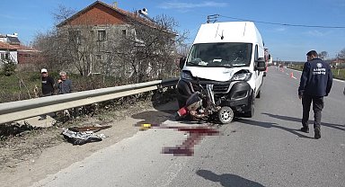 Cinayet gibi kaza: Minibüsün çarptığı elektrikli bisiklet sürücüsü hayatını kaybetti
