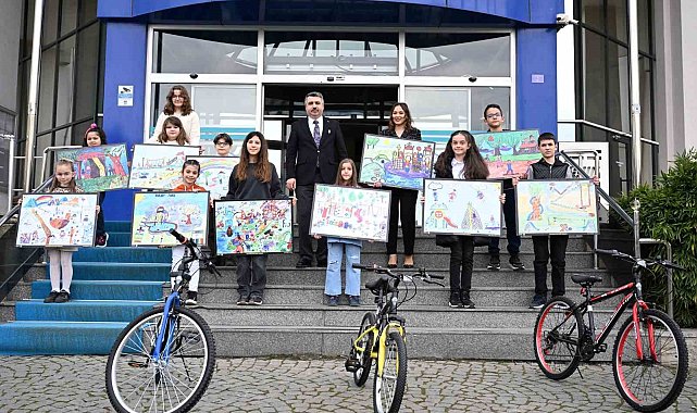 Çocuklar hayallerindeki parkı resmetti