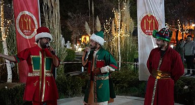 Çocuklar ramazan şenliklerinde gönüllerince eğleniyor