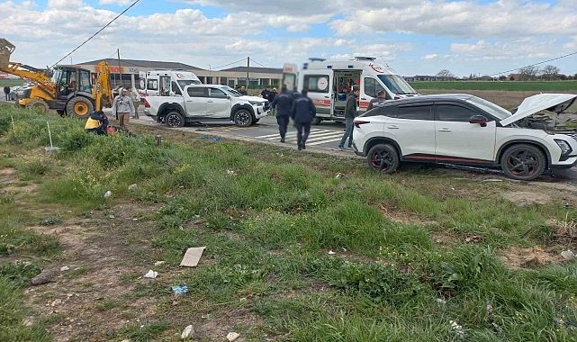 Çorlu'da zincirleme kaza: 3'ü askeri personel 6 yaralı