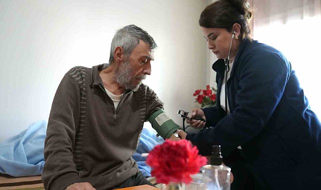 Çukurova Belediyesinden evde bakım ve sağlık hizmeti