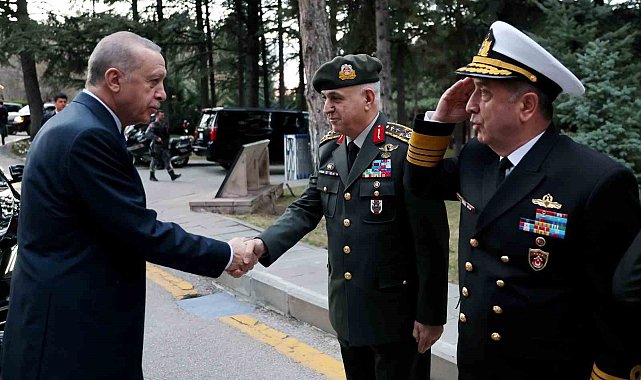 Cumhurbaşkanı Erdoğan: "Coğrafyamız üzerinde istilacı heveslerle coğrafyamız üzerinde ameliyat yapmaya yeltenenler karşılarında Türkiye'yi bulacaktır"