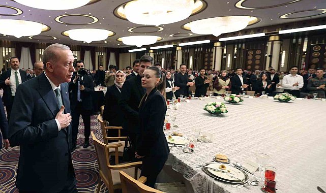 Cumhurbaşkanı Erdoğan: "Sokaklarda terör estirenlerin, bu ülkeyi yangın yerine çevirmek isteyenlerin varacağı hiçbir menzil yoktur, girdikleri yol çıkmaz sokaktır"