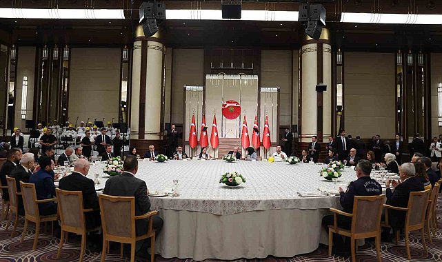 Cumhurbaşkanı Erdoğan: "Sorumsuz boykot çağrılarıyla girişimciyi batırmak için çabalayan muhteris siyasetçilere prim vermeyeceğiz"