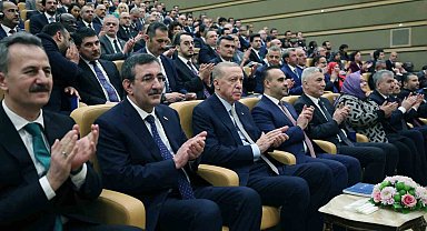 Cumhurbaşkanı Erdoğan:" Milletimiz hiçbir yerli ve millî markayı üç-beş muhterisin faşizan siyasetine yem etmeyecektir"