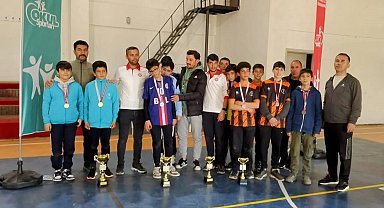 Cumhuriyet Ortaokulu flor korling dalında birinci oldu