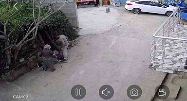 Dayısına kürekle saldırdı, o anlar güvenlik kamerasında