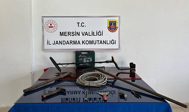 Define ararken suçüstü yakalandı