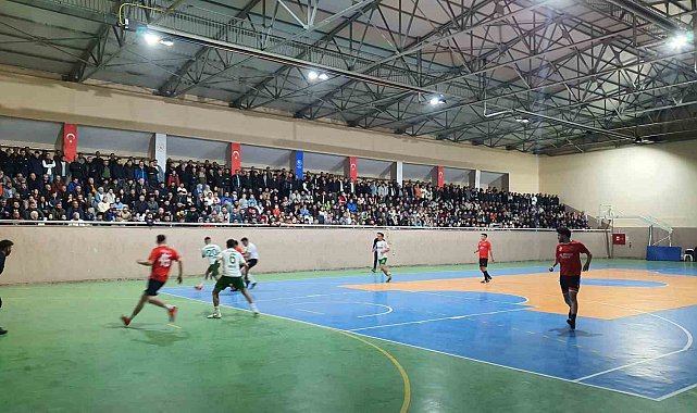 Demirci orman futsal turnuvasının şampiyonu oldu