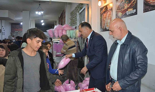 Demircili hayırseverin sosyal medya duyurusuna çocuklar akın etti