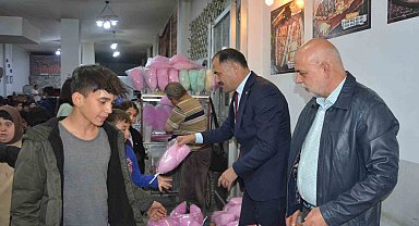 Demircili hayırseverin sosyal medya duyurusuna çocuklar akın etti