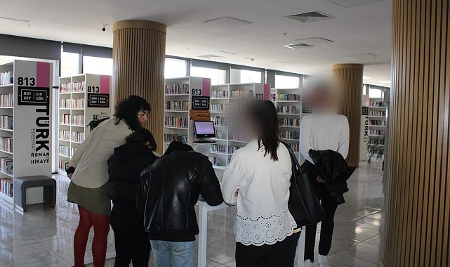 Denetimli serbestlik altındaki çocuklar Eskişehir İl Halk Kütüphanesi'ni ziyaret etti