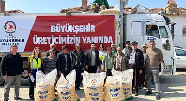 Denizli Büyükşehir 298 işletmeye bin 25 çuval yem dağıttı